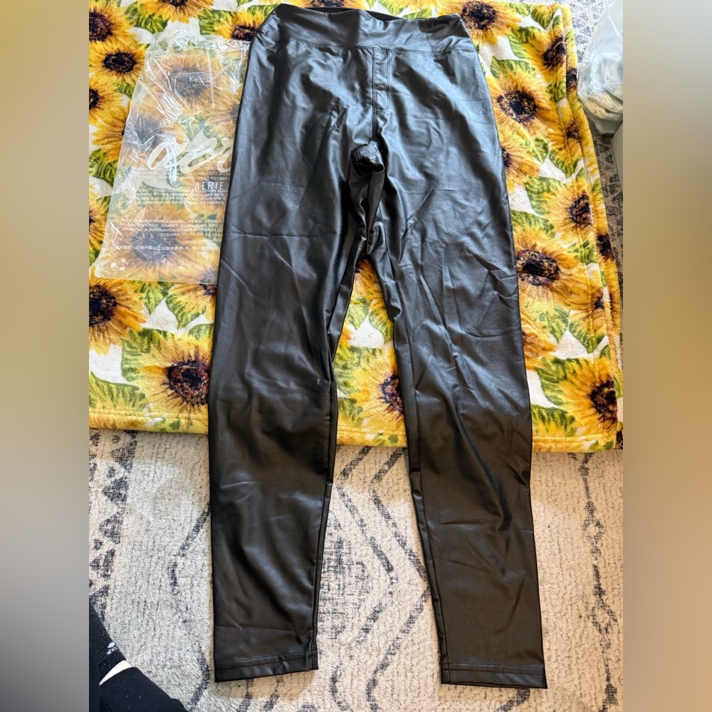 Aerie Black High-Rise Real Luxe Leggings, NWT